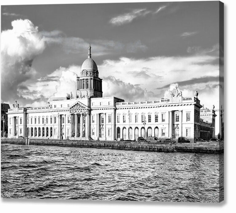 Custom House – Dublin Black And White Canvas Print