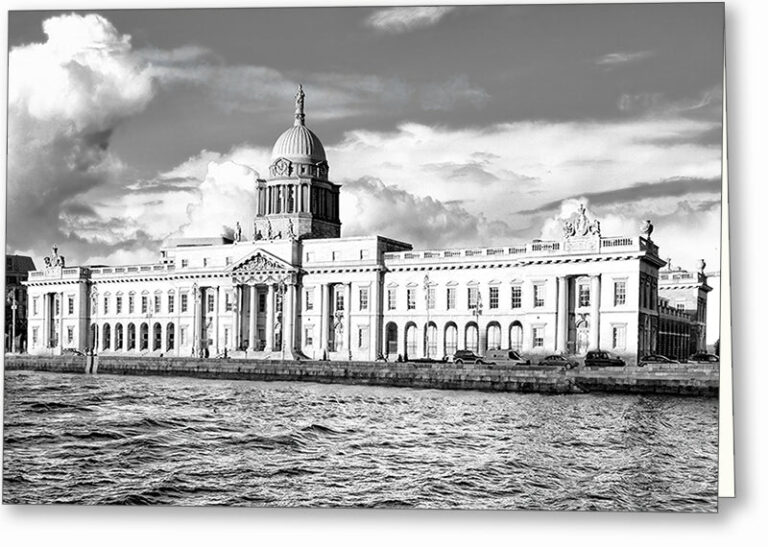 Custom House – Dublin Black And White Greeting Card